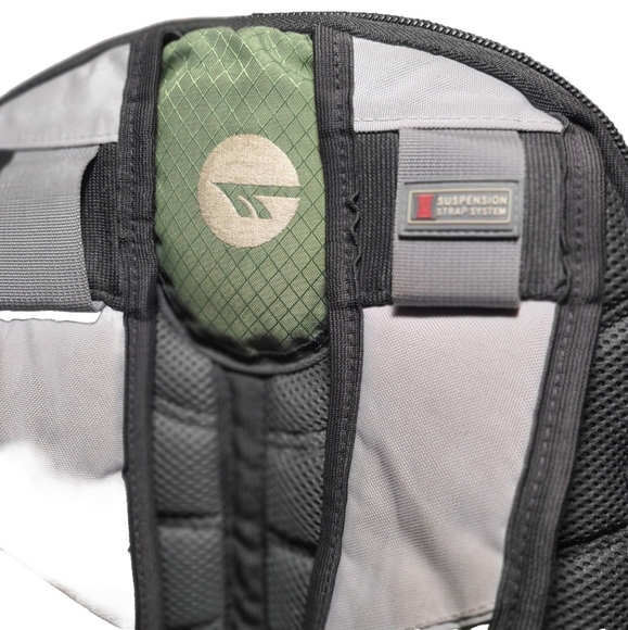 Hi-Tec Large Backpack - Picture 8 of 9